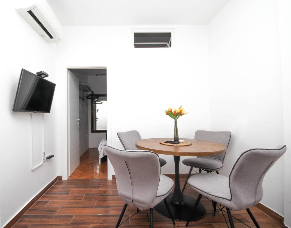 Fab 'N' Chic Apartments Split Bagian luar foto
